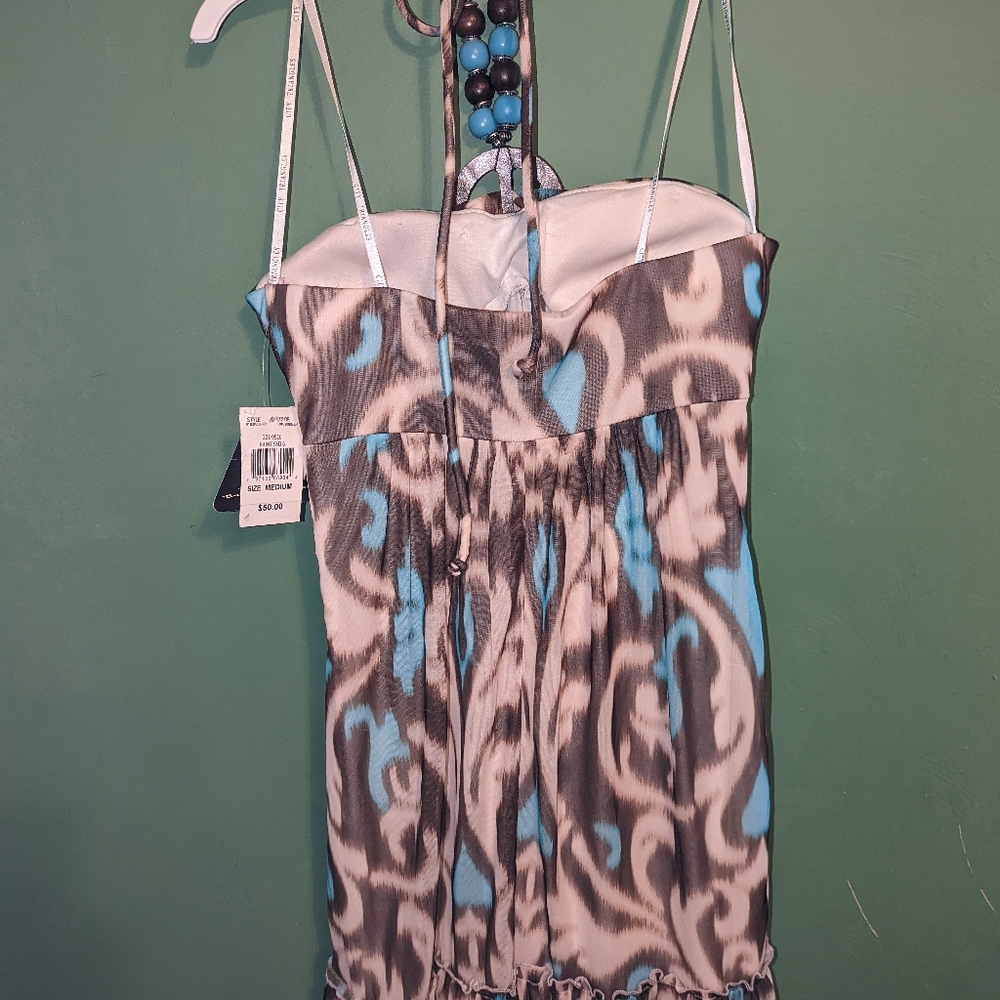 dress - Picture 2 of 4